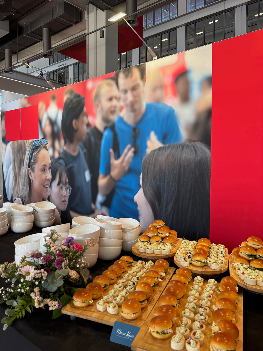 Votre traiteur à Lyon pour des cocktails dînatoires professionnels pour 200 personnes