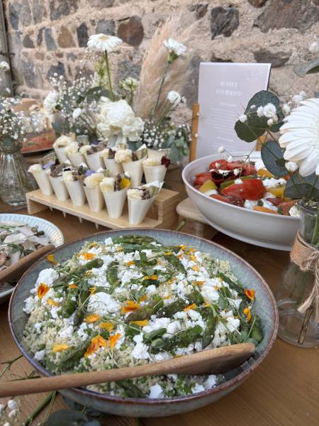 Buffet mariage dans le Beaujolais signé Mamie Kocotte traiteur à Lyon