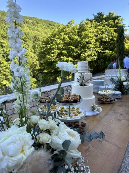 Buffet mariage dans le Beaujolais signé Mamie Kocotte traiteur à Lyon