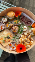 Notre zone d'activité pour ce service Choisir un traiteur de qualité pour un baptême avec buffet chaud et desserts gourmands à Lyon dans le Rhône 69 proche de Villeurbanne 69100